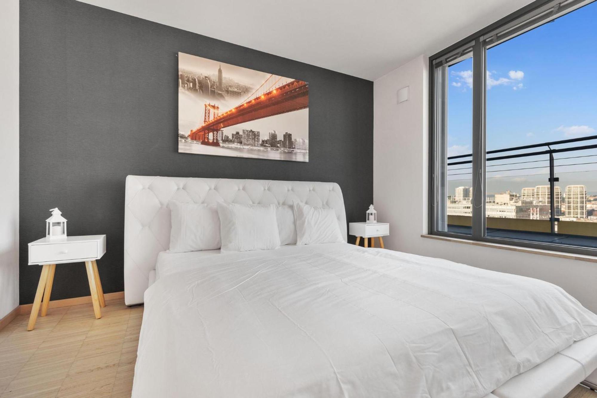 Sky Apartman In Bratislava - With 2 Parking Places Bagian luar foto