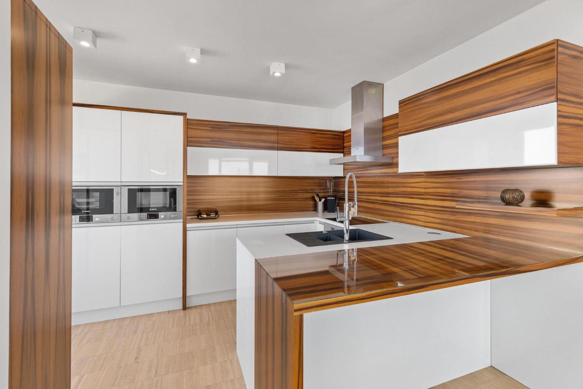 Sky Apartman In Bratislava - With 2 Parking Places Bagian luar foto